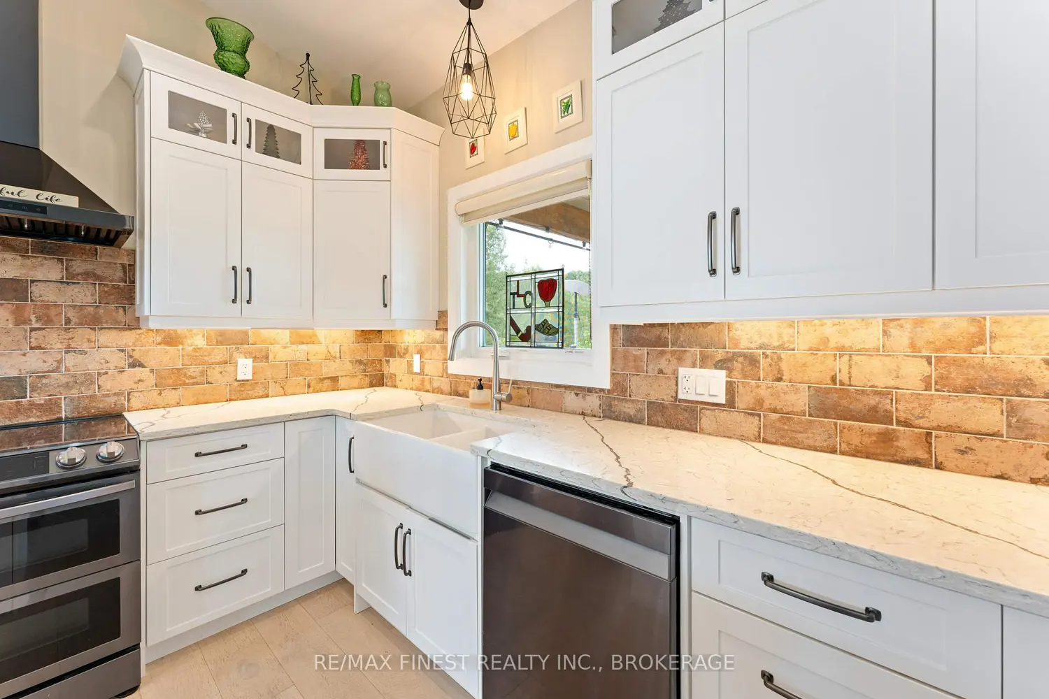 3266 Harrowsmith Road photo 2