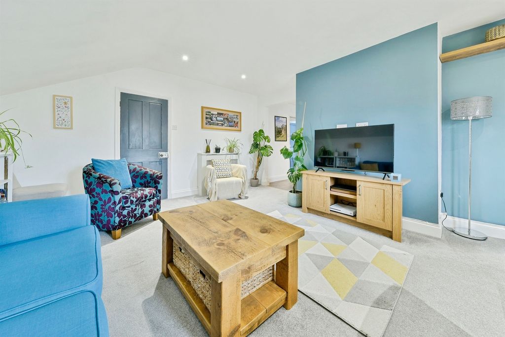 Additional image 5 of 2 bed flat for saleNew Road, Hertford SG14