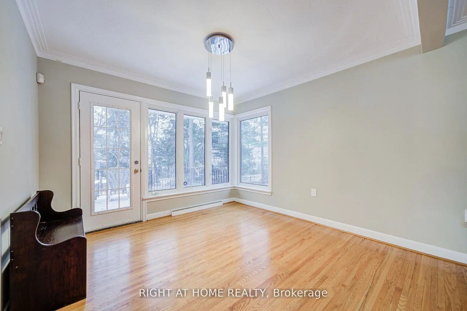 1445 Ryan Place