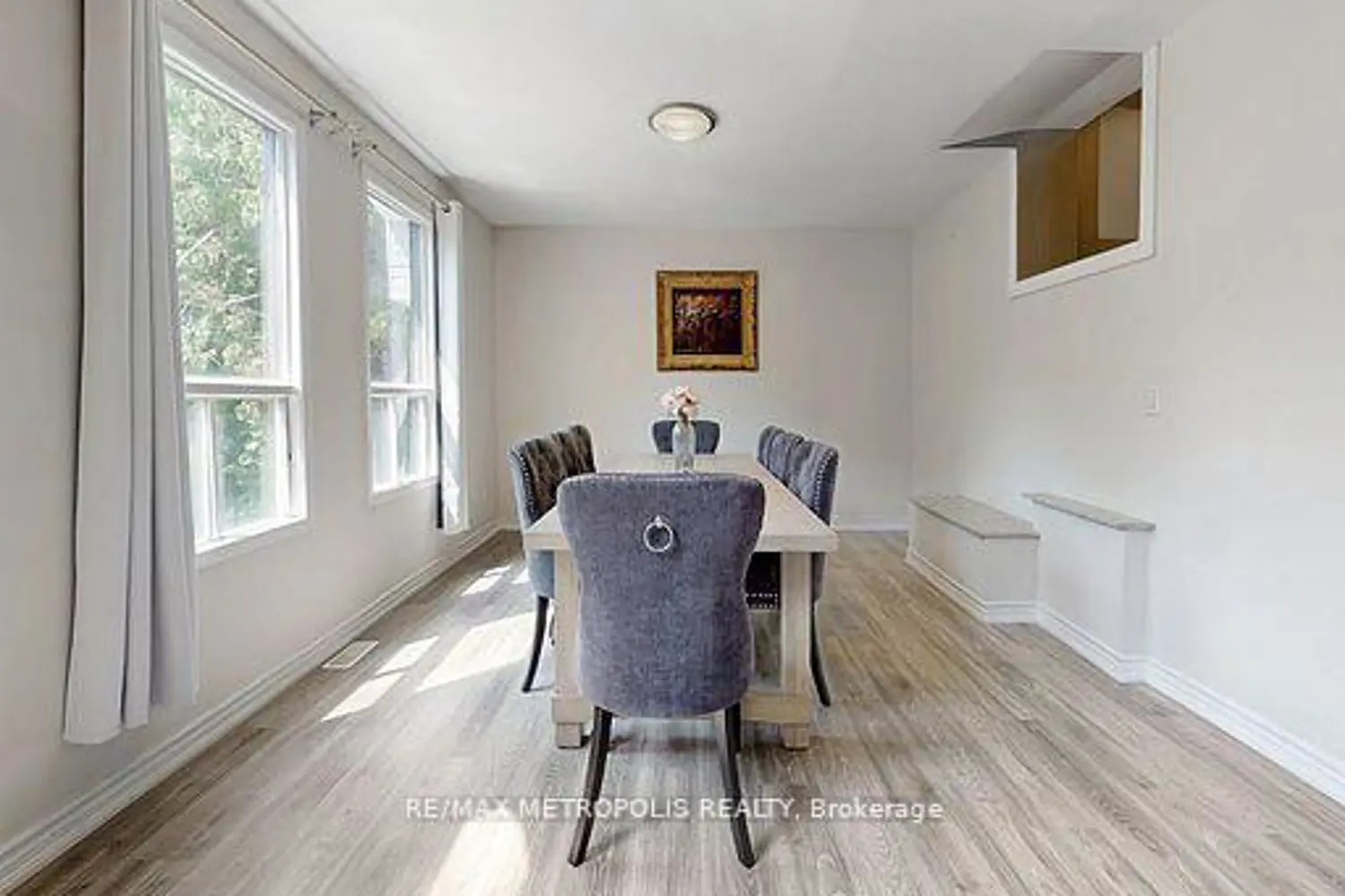 1000 Elgin Street photo 4