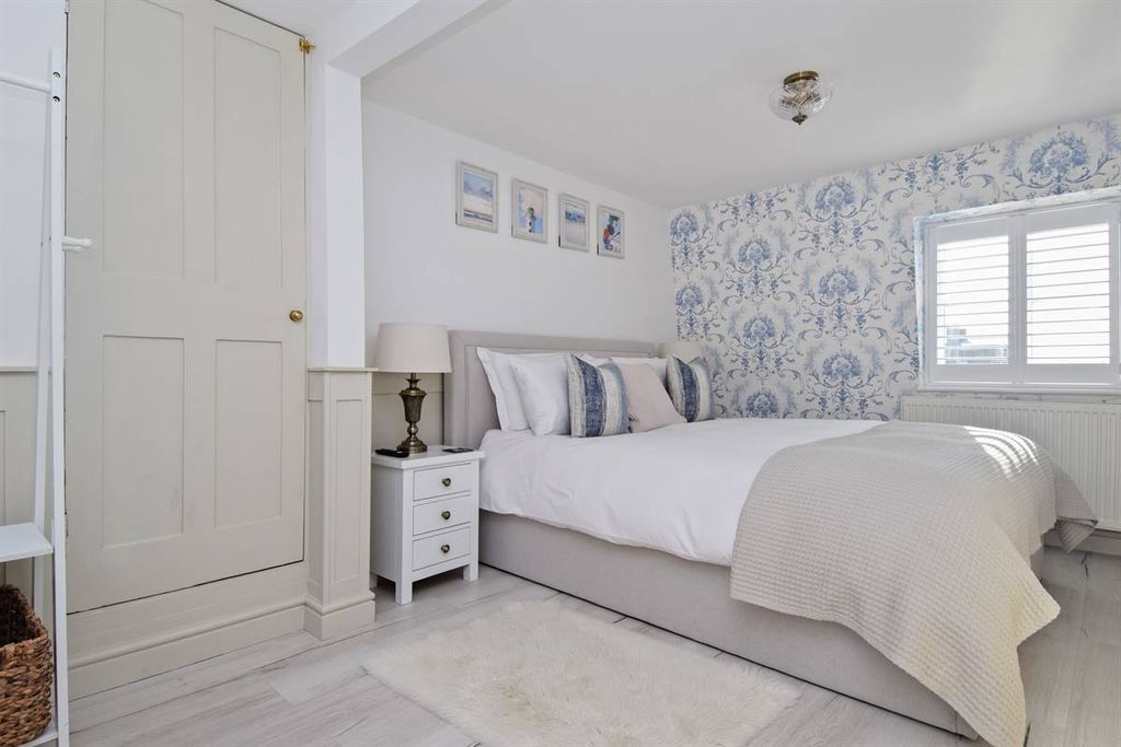 Additional image 10 of 2 bed flat for saleCentral Parade, Herne Bay CT6