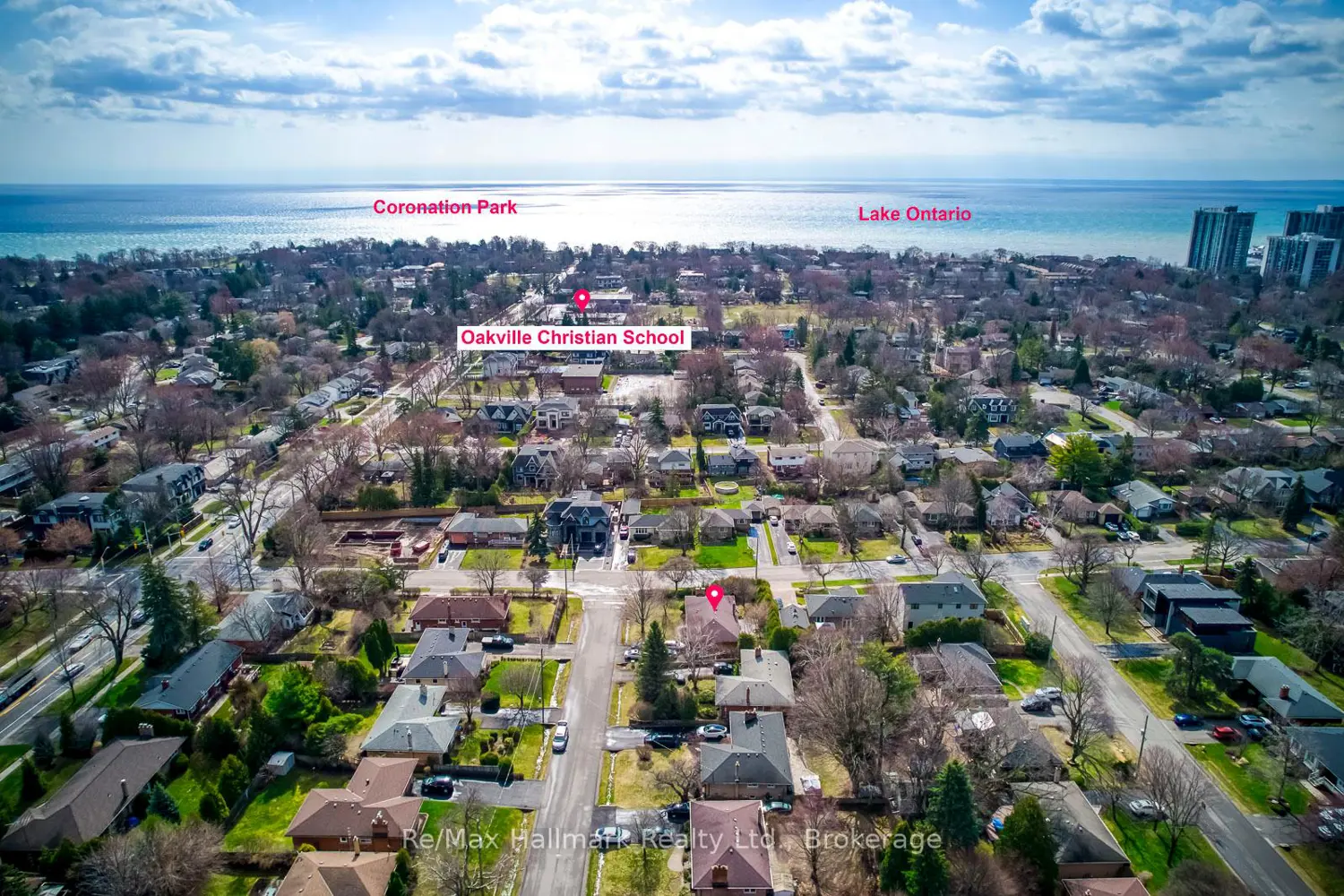216 Wales Crescent photo 5