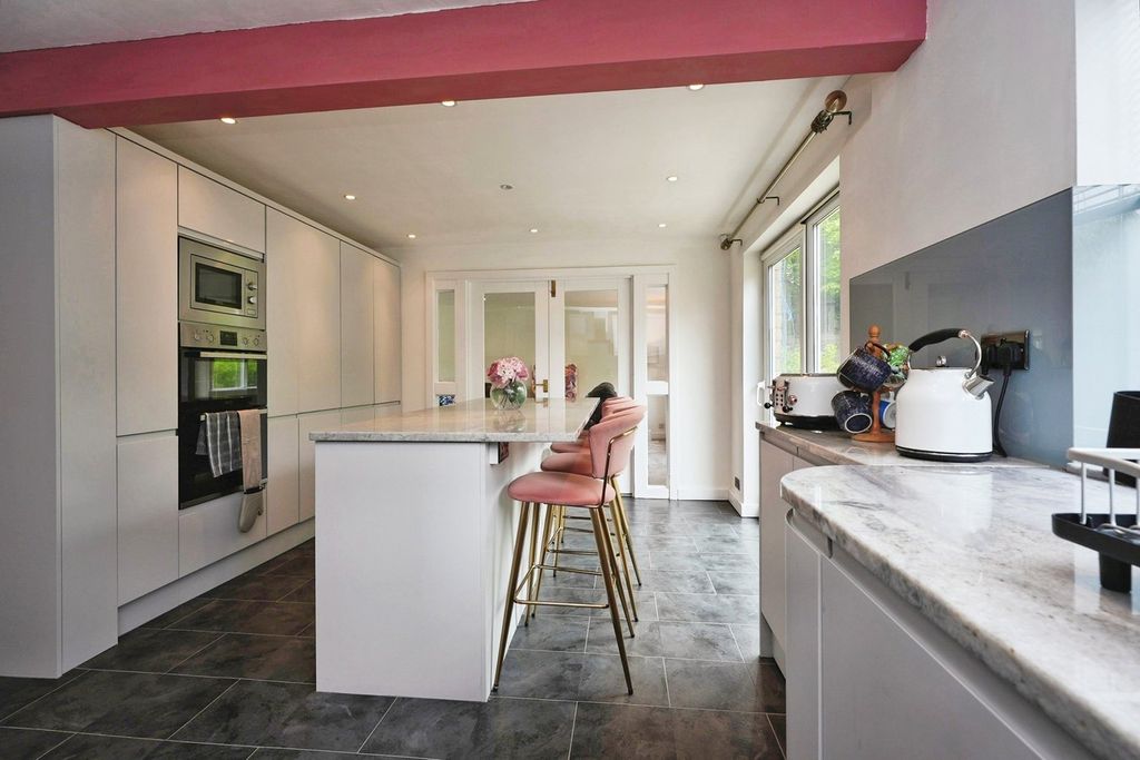 Additional image 7 of 5 bed detached house for saleBroomfield Avenue, Halifax HX3