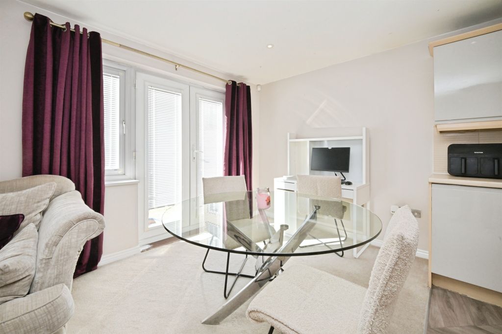 Additional image 4 of 2 bed flat for saleWaterfall Close, Hoddesdon EN11