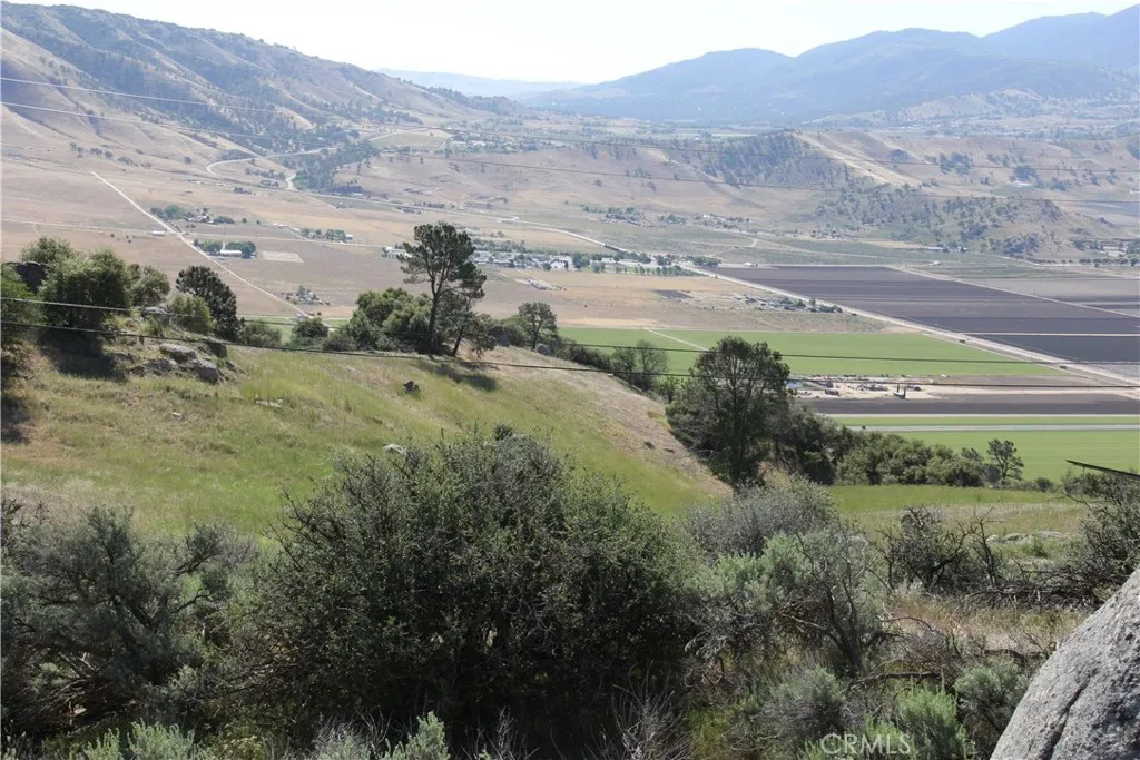 Skyline Drive, Tehachapi, CA 93561