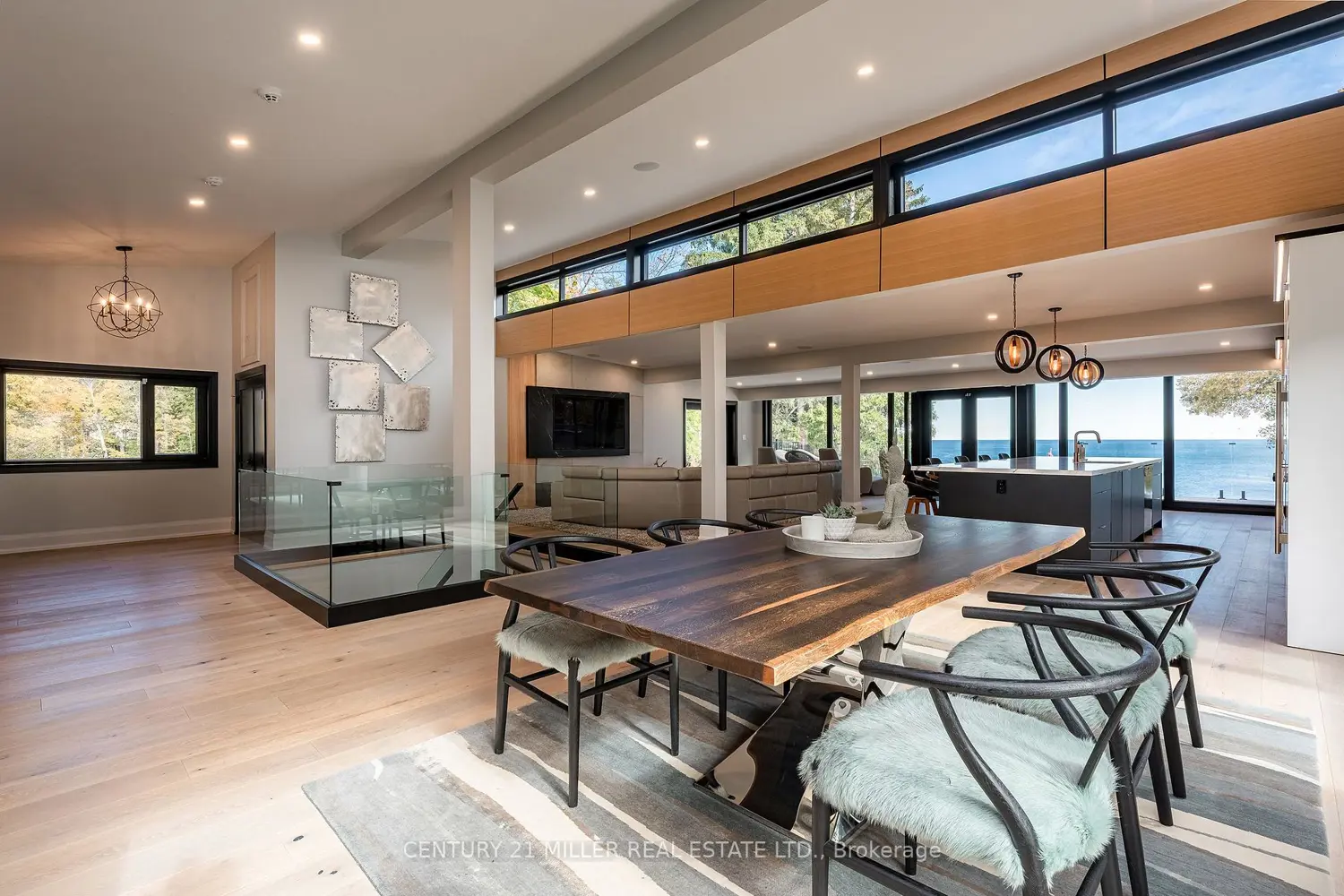 121 Edgecliffe Place photo 3