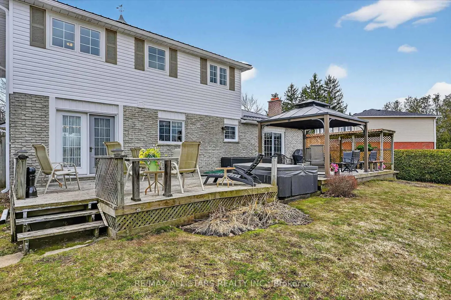 Additional image 18 of 26 Applewood Crescent