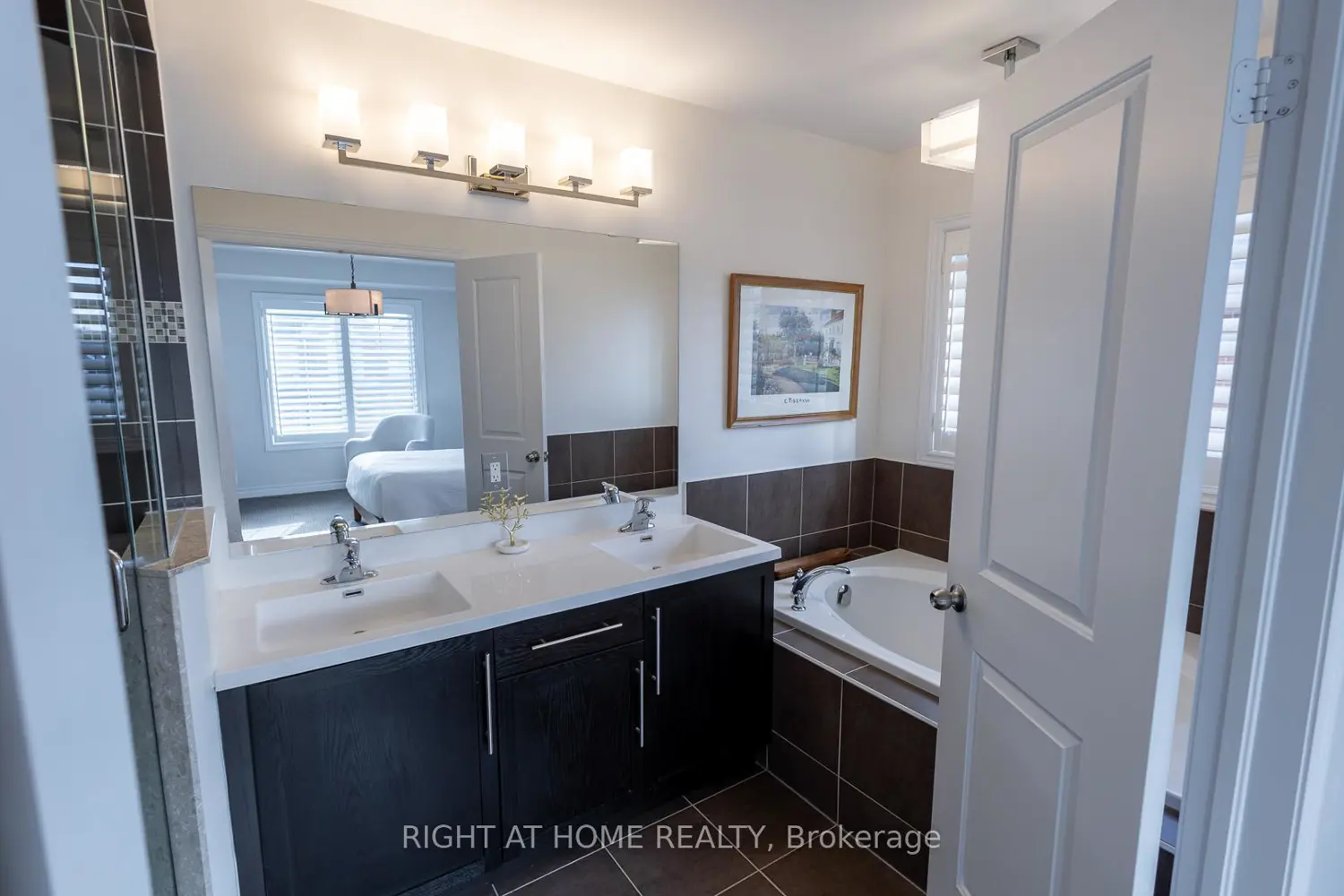 25 Rockman Crescent photo 5