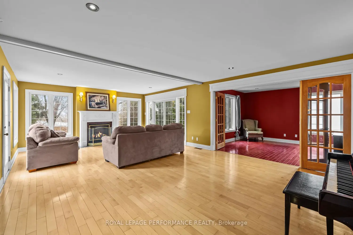 1007 St Pierre Road photo 4