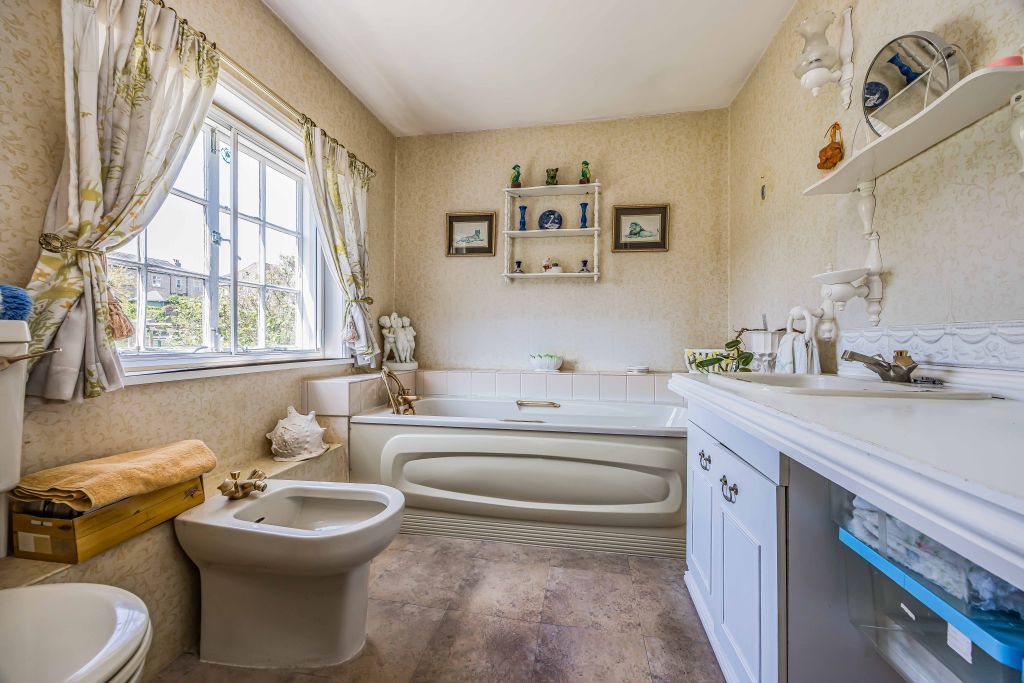 Additional image 20 of 3 bed detached house for saleOld Bedhampton, Hampshire PO9