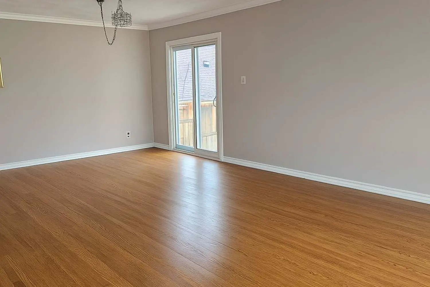 87 Euclid Avenue photo 5