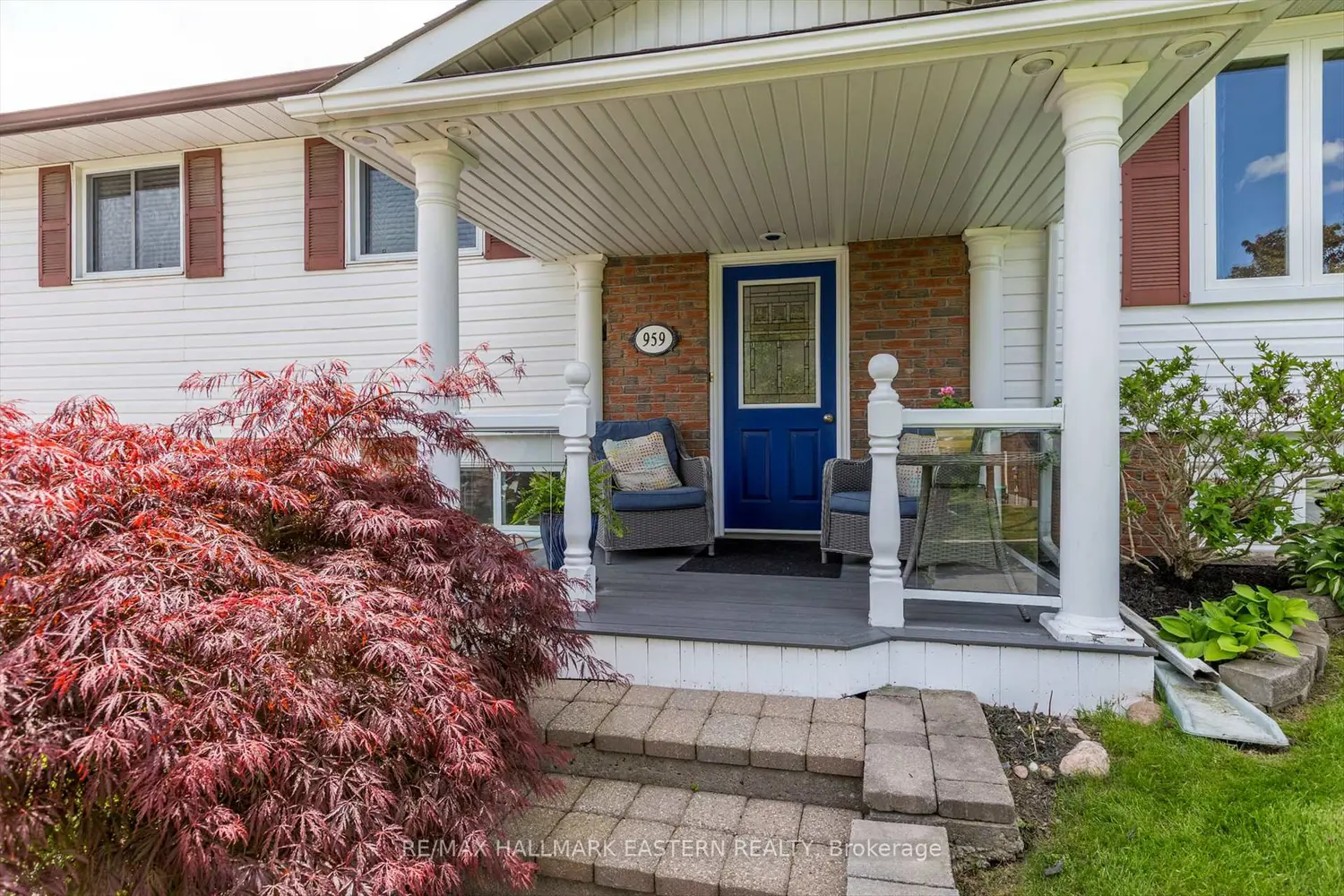 959 Golfview Road photo 2