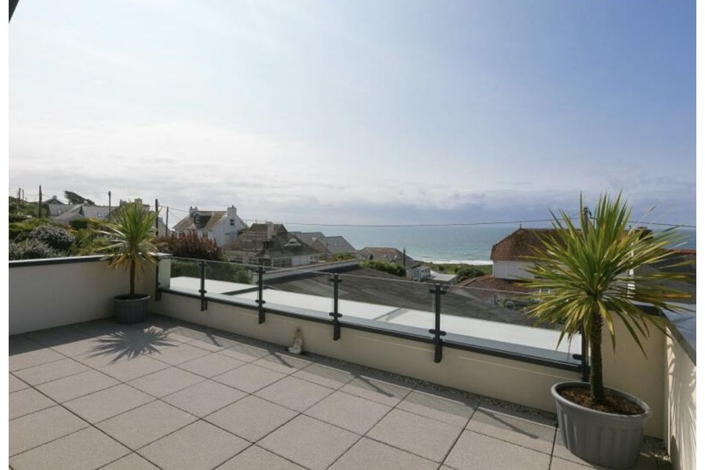3 bed flat for salePengersick Lane, Praa Sands TR20 photo 3