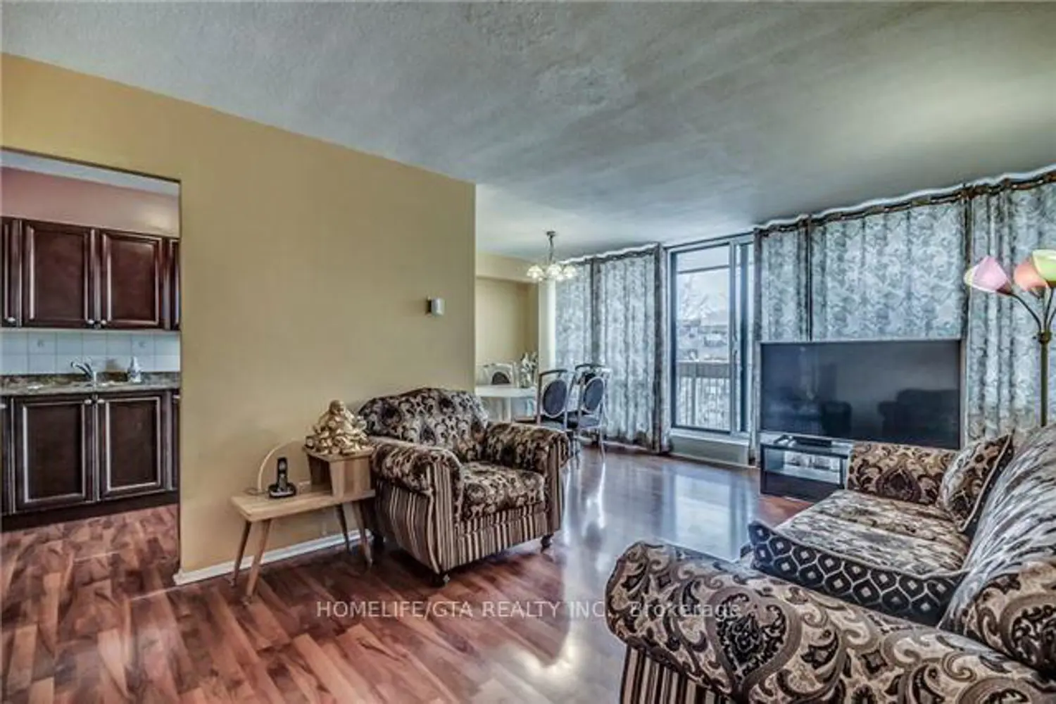 20 Sunrise Avenue 308 photo 4