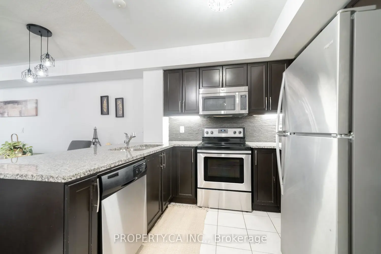 70 Baycliffe Crescent 412 photo 4
