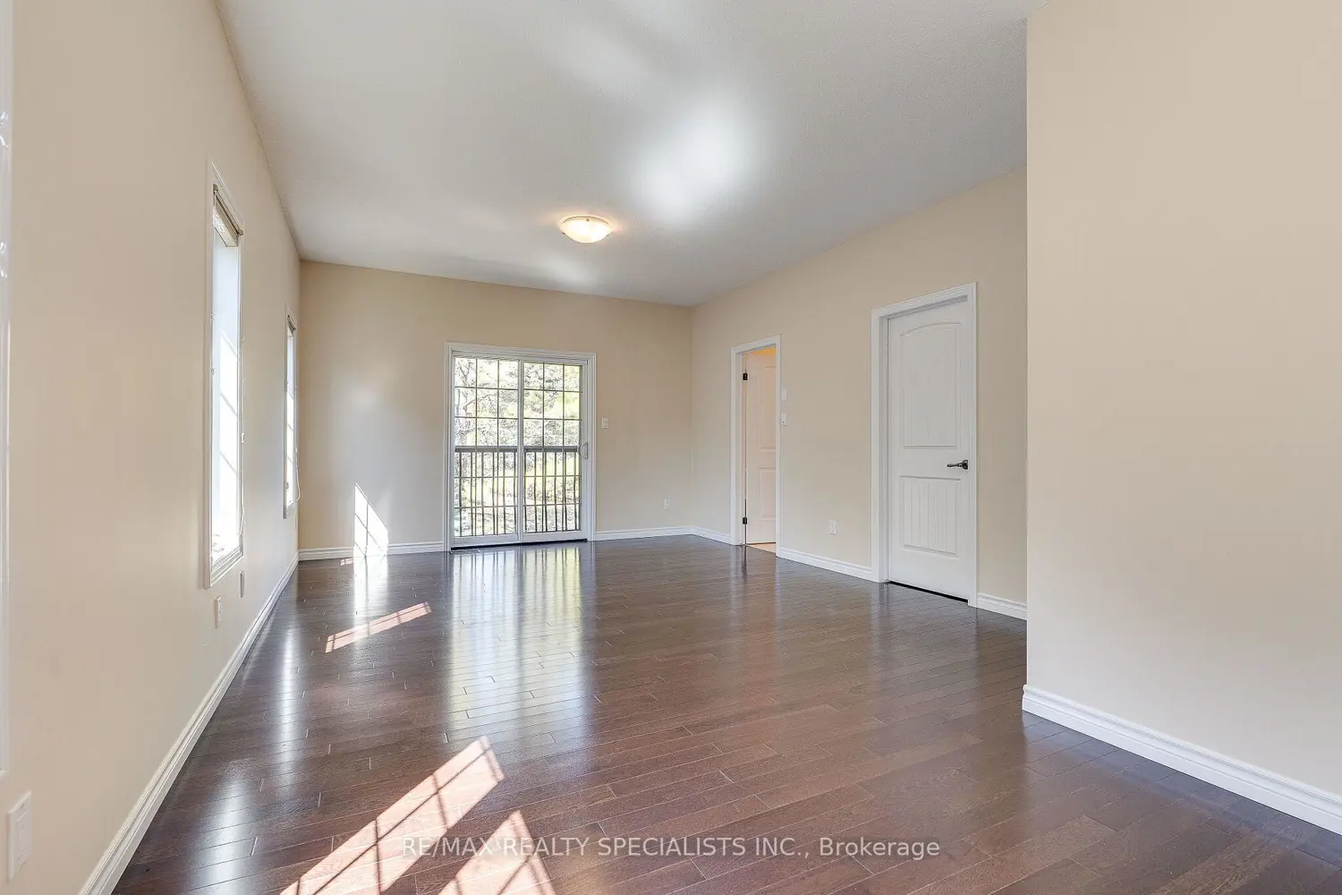 3 Reddington Drive 2 photo 5