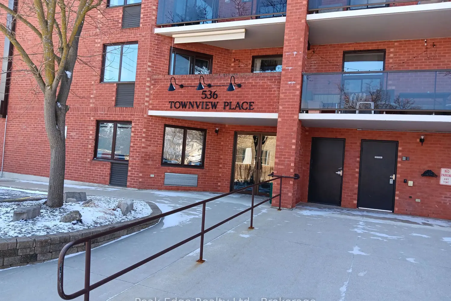 536 11Th Avenue 303 photo 2
