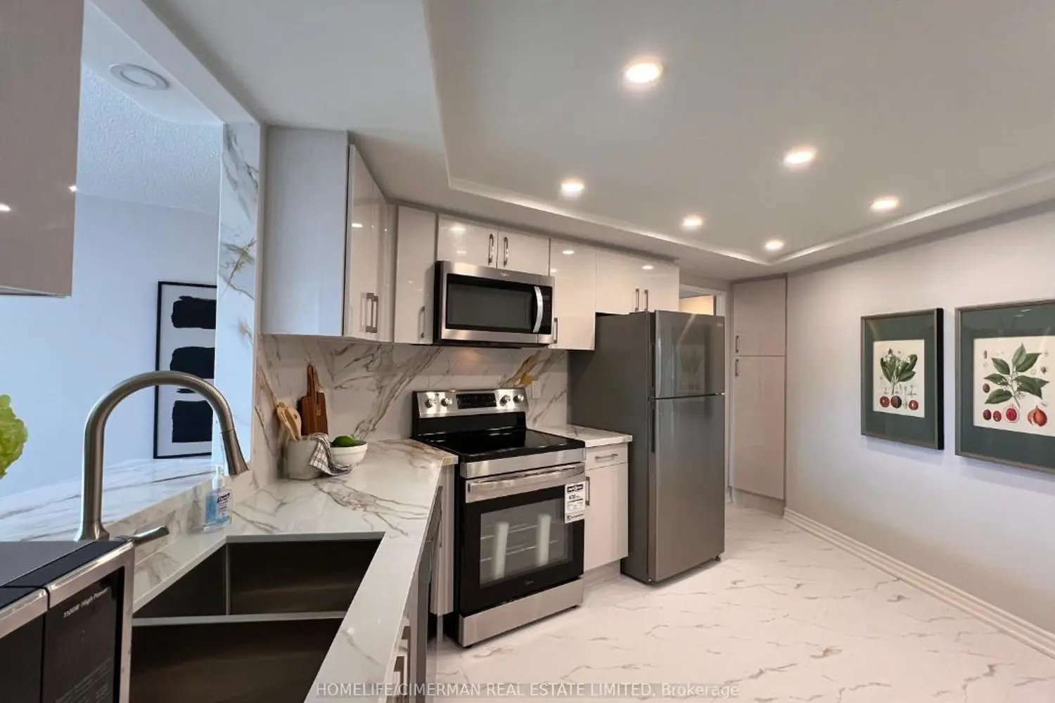 2010 Islington Avenue 601