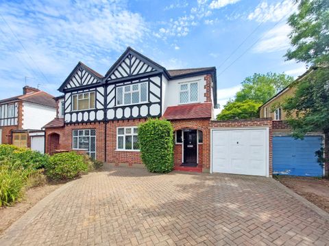 Cannon Lane, Pinner. HA5