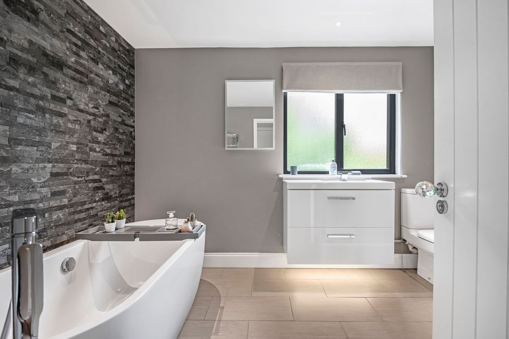 Additional image 20 of 5 bed detached house for saleSt. Andrews Road, Henley-On-Thames RG9