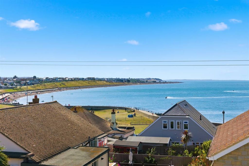 Additional image 2 of 4 bed detached house for saleHarcourt Drive, Herne Bay CT6