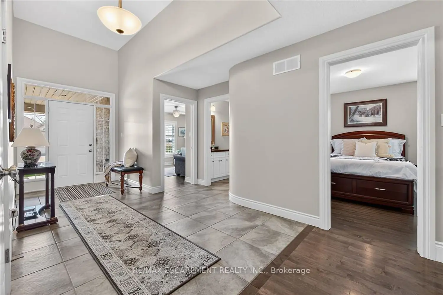 117 Willowdale Crescent photo 2
