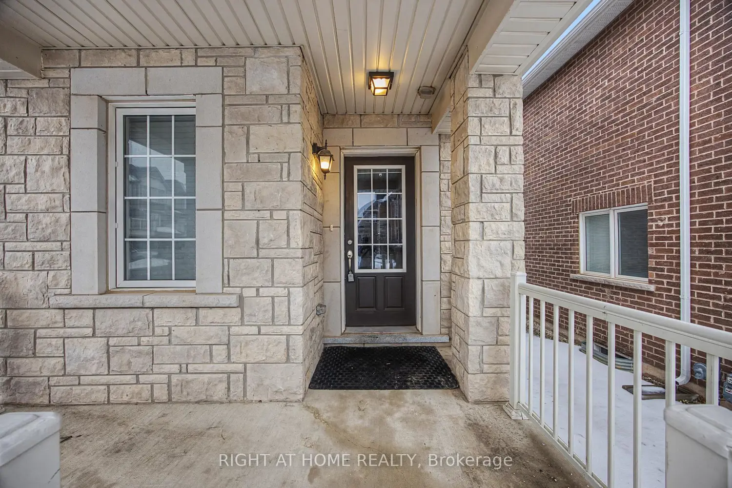 1235 Mulroney Heights photo 2