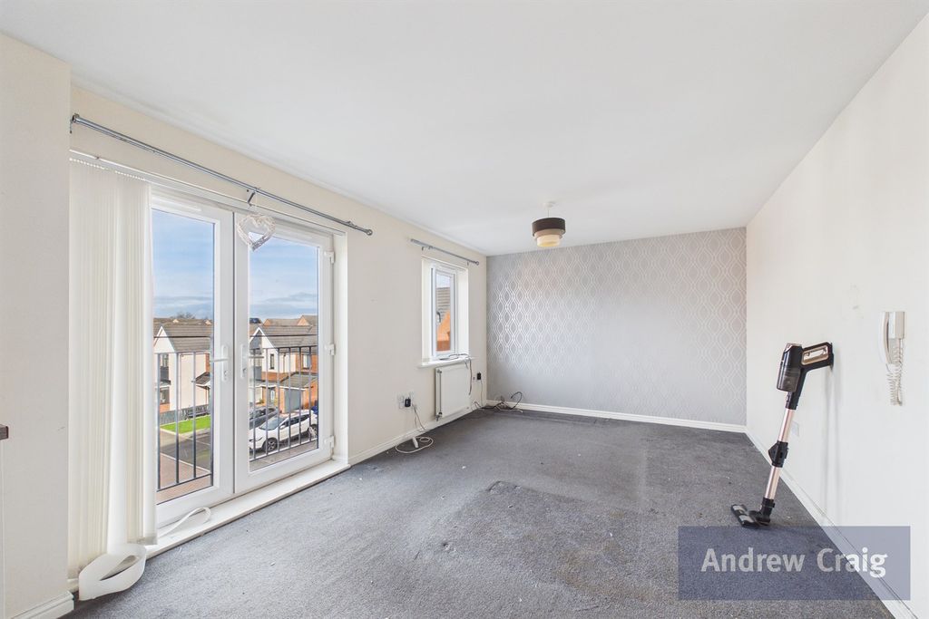 2 bed flat for saleSt. Nicholas Way, Hebburn NE31 photo 5