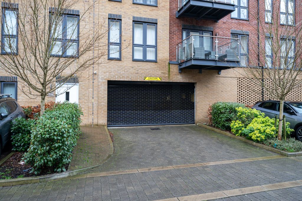 Additional image 22 of 2 bed flat for saleRegents House Frogmore Road, Hemel Hempstead, Hertfordshire HP3