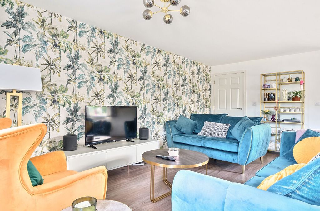 Additional image 6 of 3 bed flat for saleHindhead, Surrey GU26