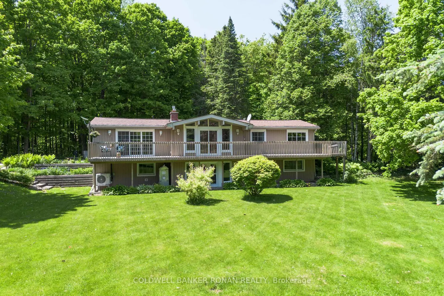 953026 7Th Line photo 2