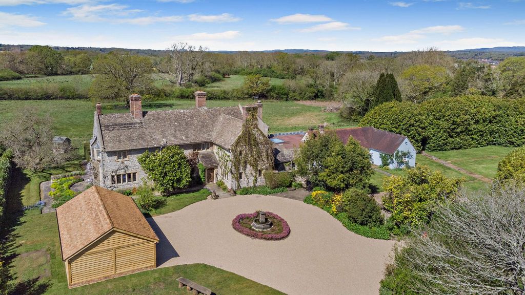 5 bed detached house for saleTower Hill, Horsham, West Sussex RH13