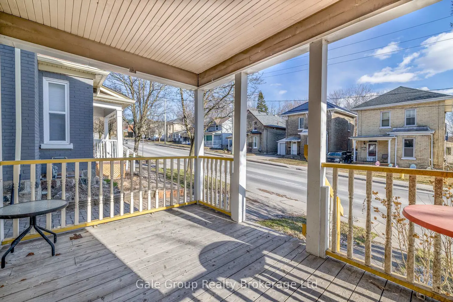 313 Simcoe Street photo 2