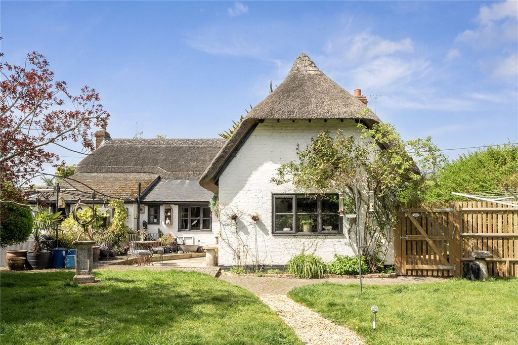 Additional image 15 of 4 bed detached house for saleLondon Road, Hook, Hampshire RG27