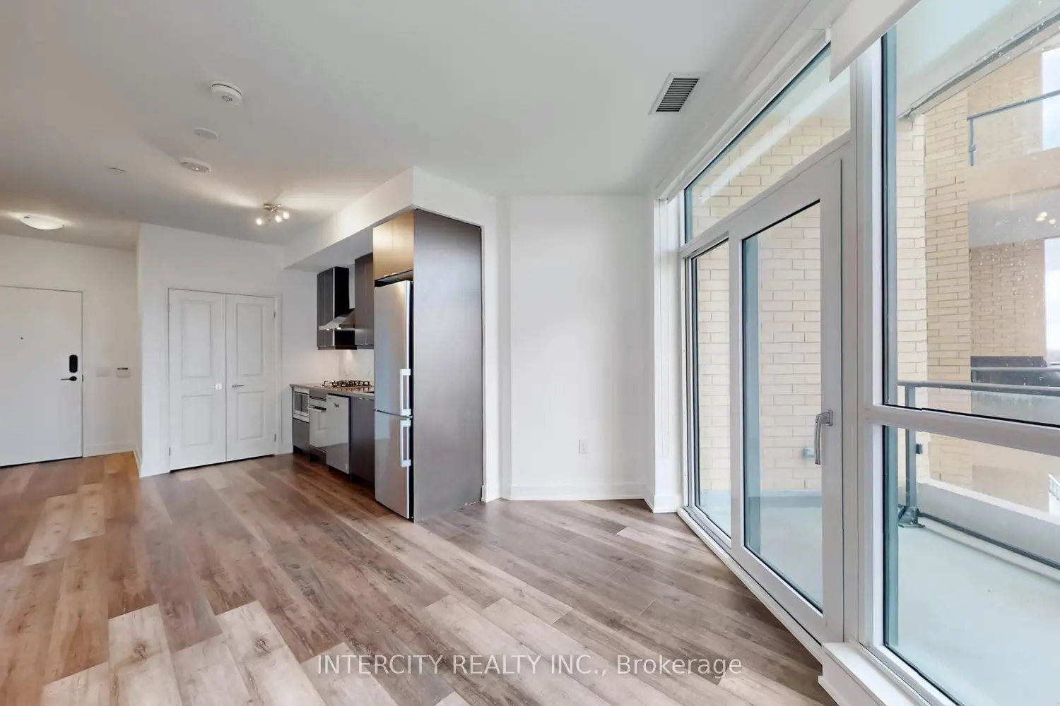 11782 Ninth Line A615 photo 5
