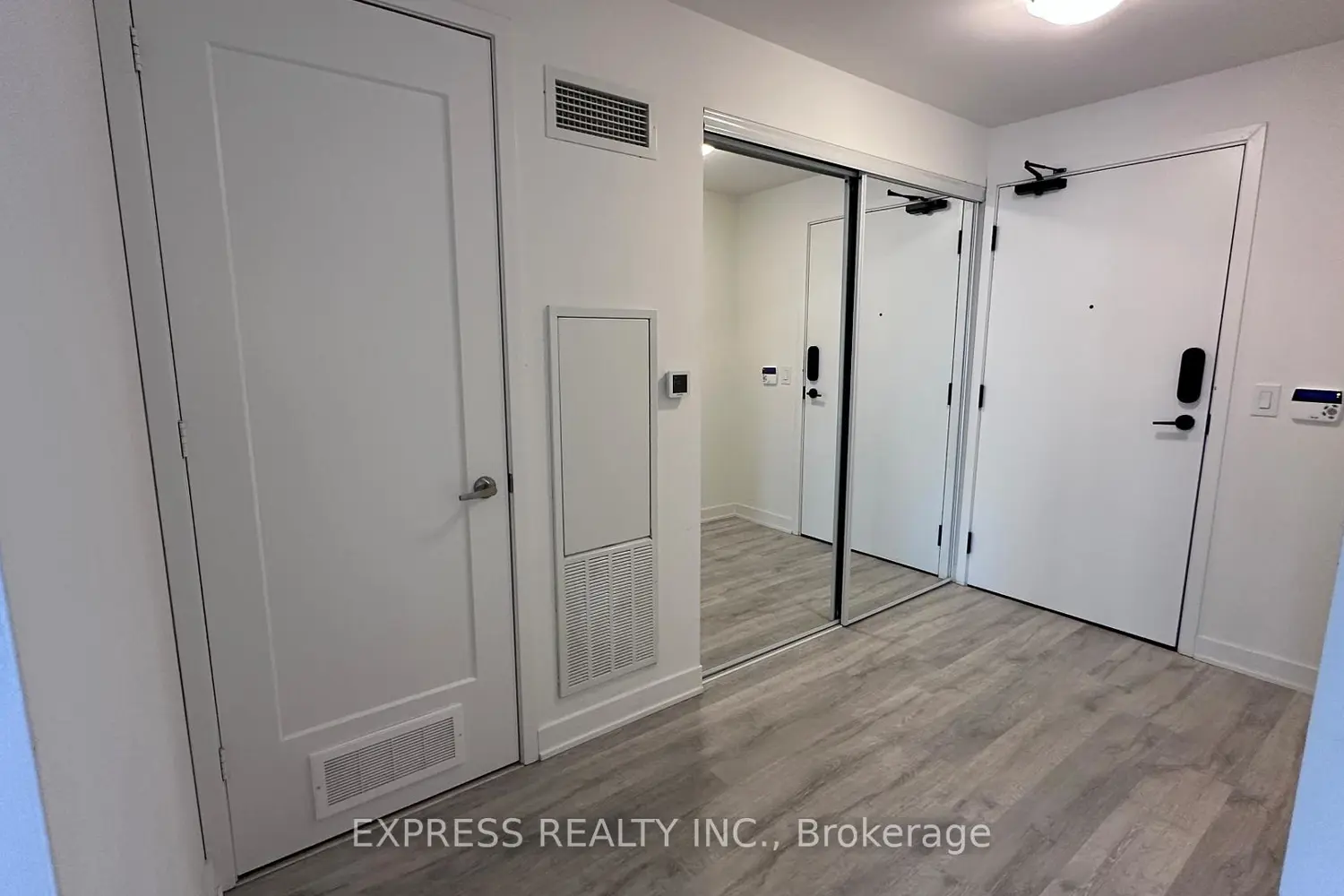 Additional image 17 of 121 Lower Sherbourne Street 1648