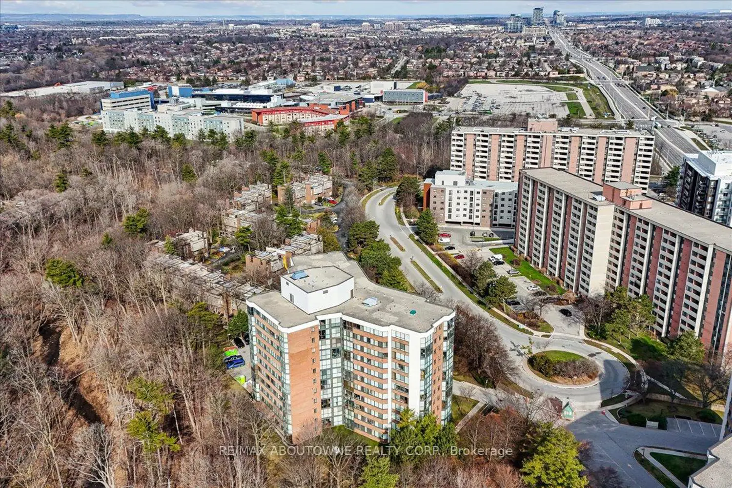 Additional image 16 of 1240 Marlborough Court 605