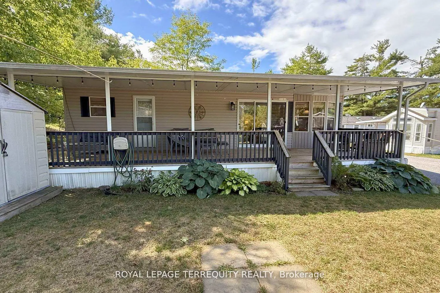 328 Rockview