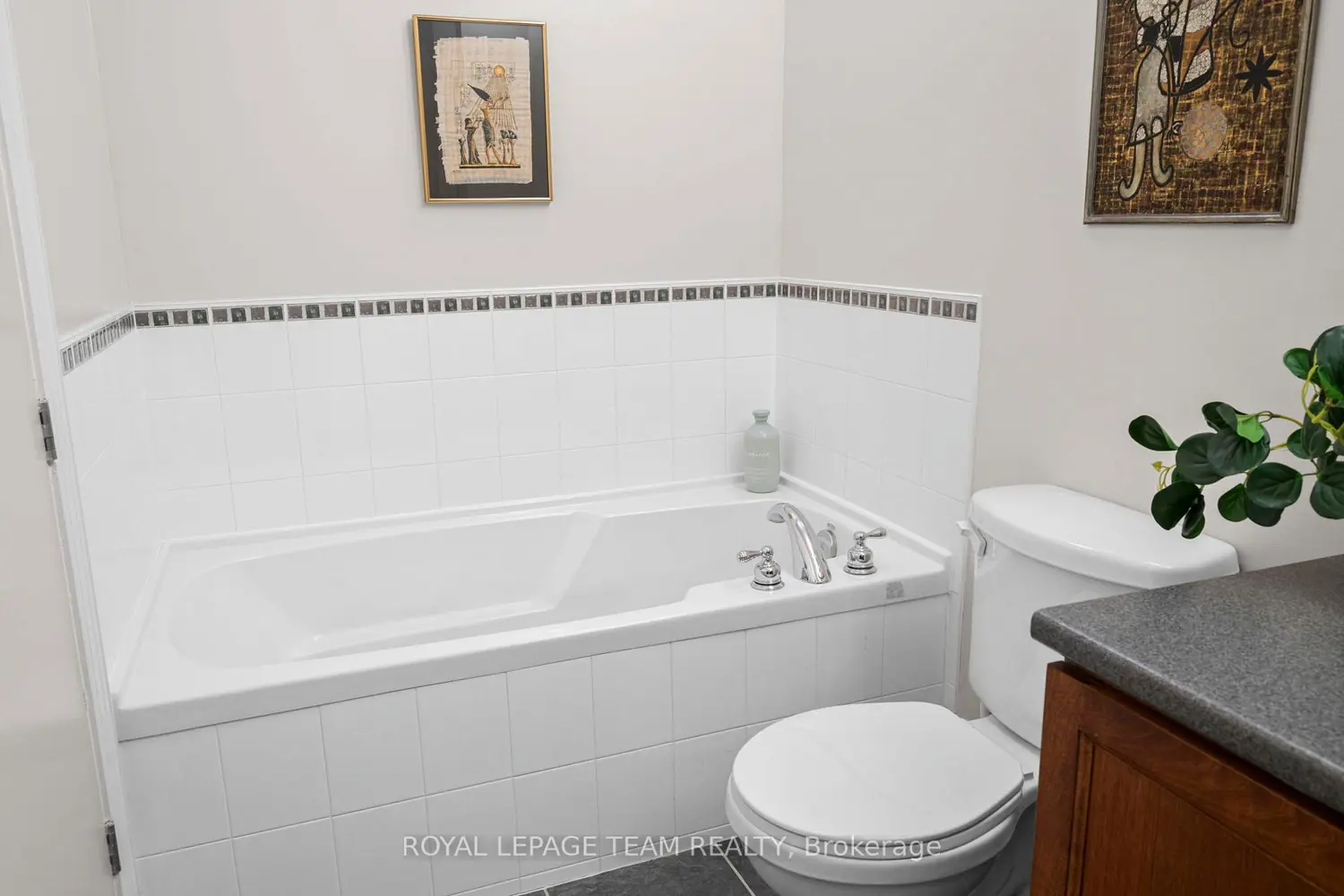 Additional image 15 of 260 Besserer Street 202