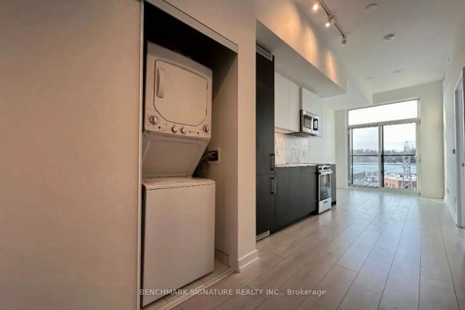 Additional image 3 of 500 Dupont Street 709