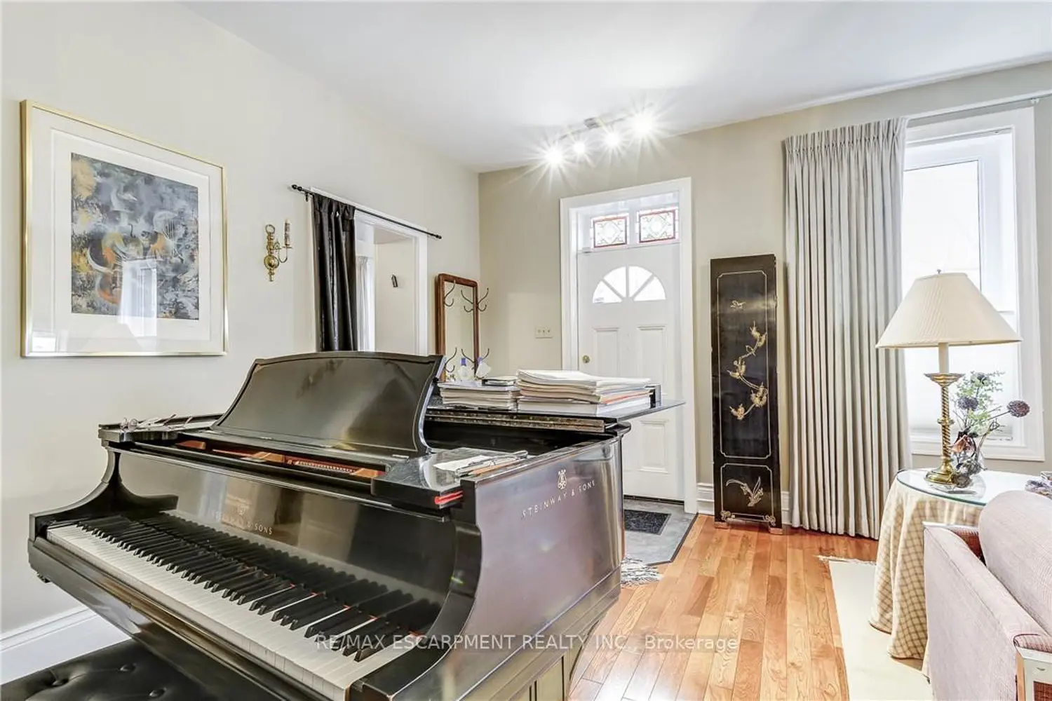 315 Aberdeen Street photo 4