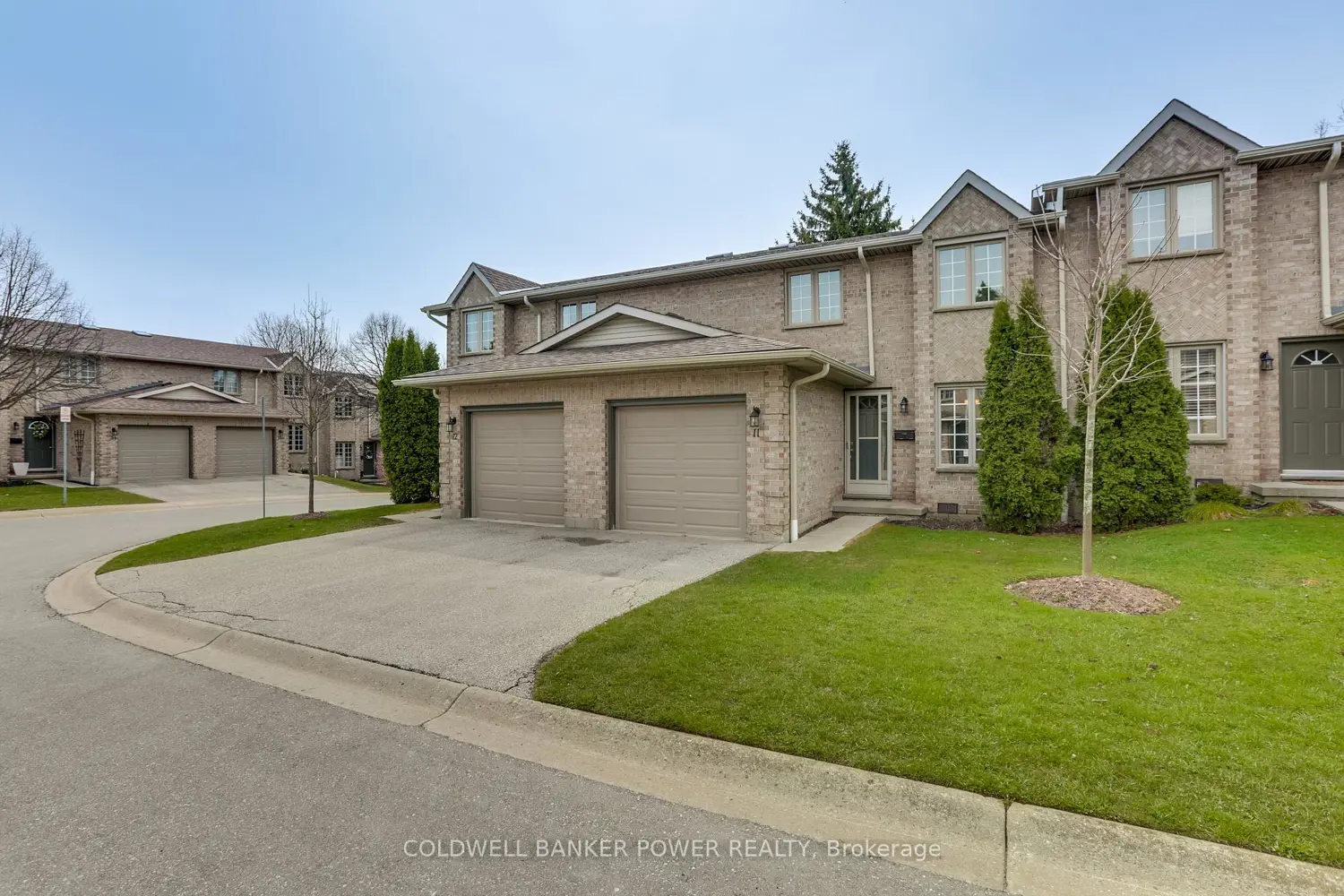 340 Ambleside Drive 11
