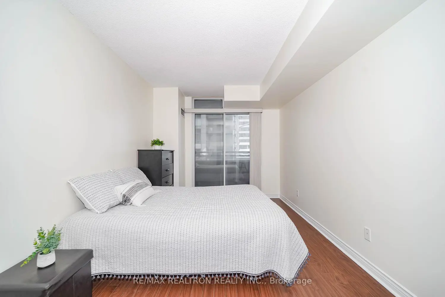 Additional image 16 of 256 Doris Avenue 511