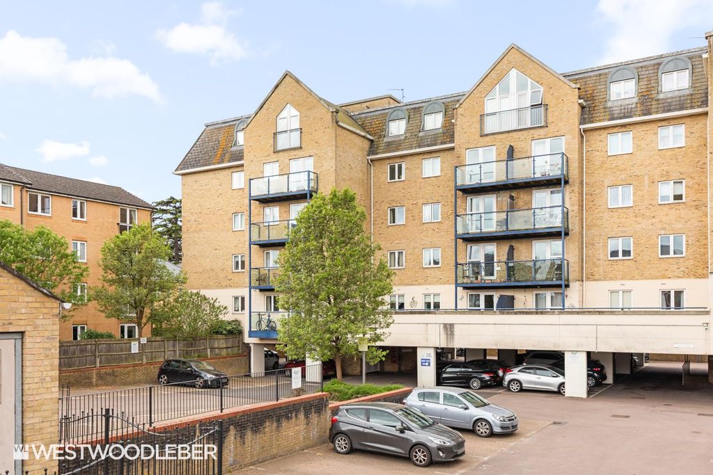 Additional image 18 of 2 bed flat for saleTaverners Way, Hoddesdon EN11