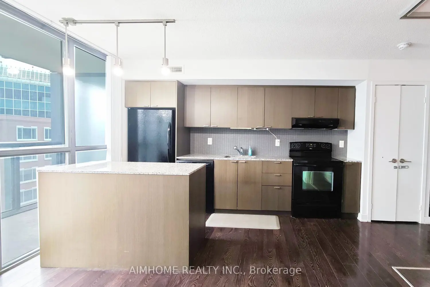 110 Charles Street 1510 photo 3