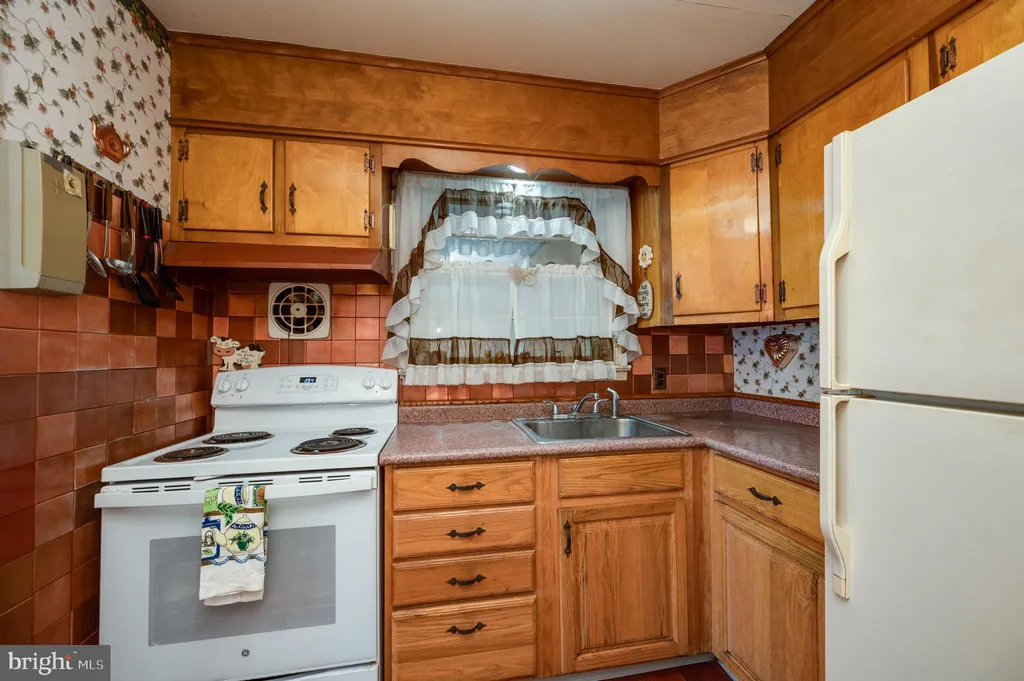 Additional image 15 of 125 E 1st Avenue, Trappe, PA 19426
