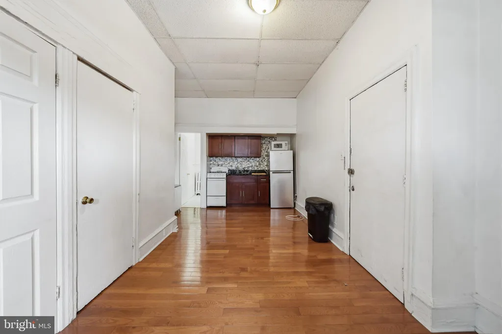 2224 S Broad Street Unit 1ST FL FRONT Unit 1ST FL FRO, Philadelphia, PA 19145 photo 2