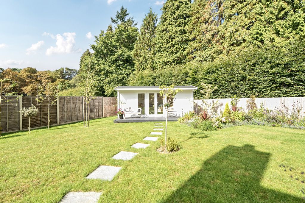 Additional image 11 of 4 bed detached house for saleBaskerville Drive, Hindhead GU26
