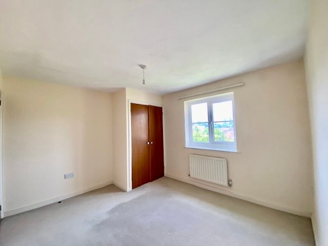 Additional image 7 of 2 bed flat for saleRoyal Huts Avenue, Hindhead GU26