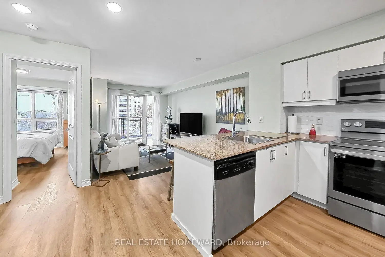 27 Rean Drive 510 photo 5